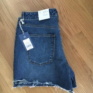 NWT Universal Thread Vintage Midi Denim Shorts size 10